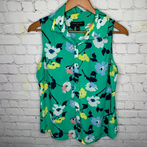 Banana Republic Tops - Banana Republic Classic Fit Blouse Size S